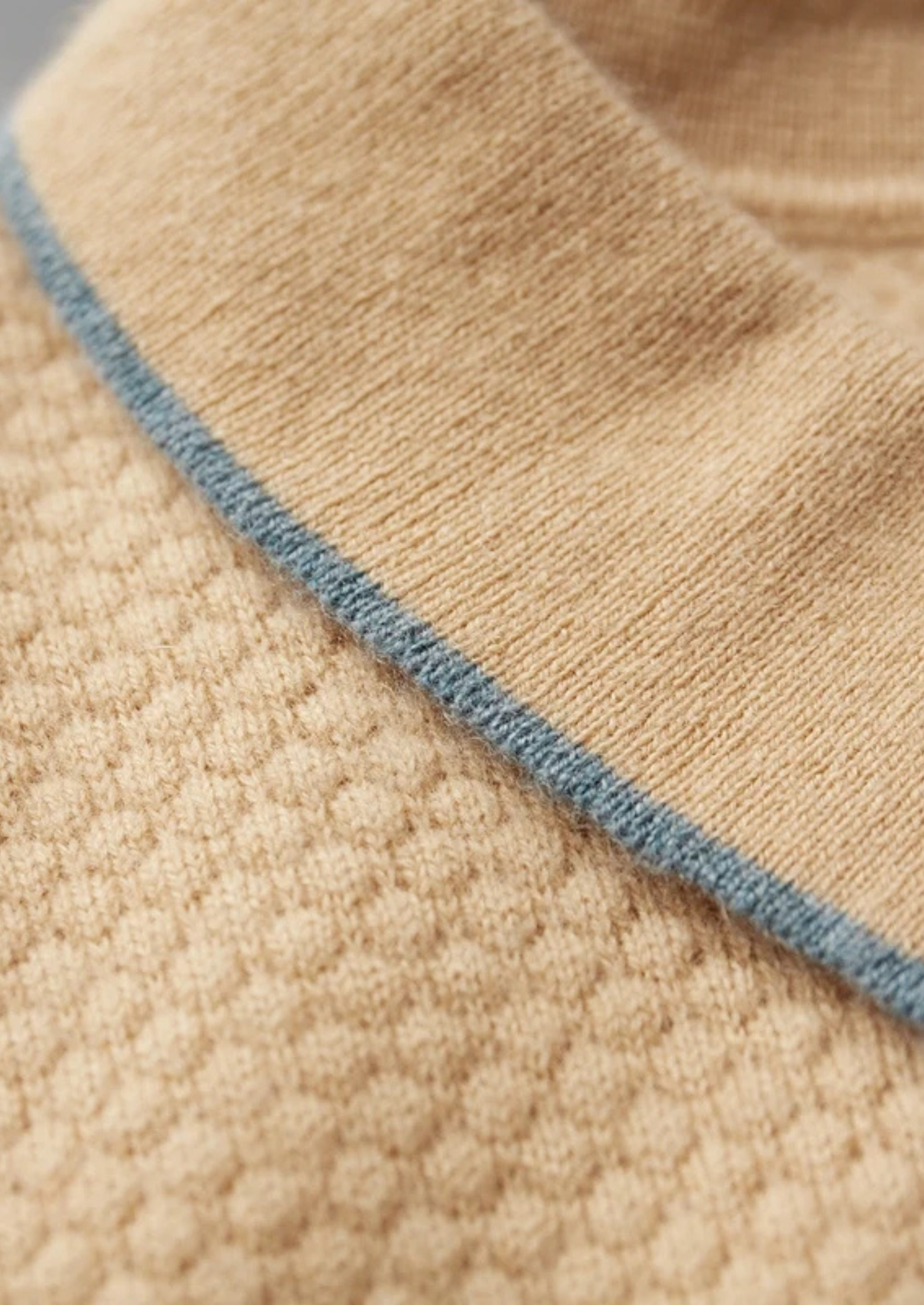 PREMIUM CASHMERE TWO-TONE POLO