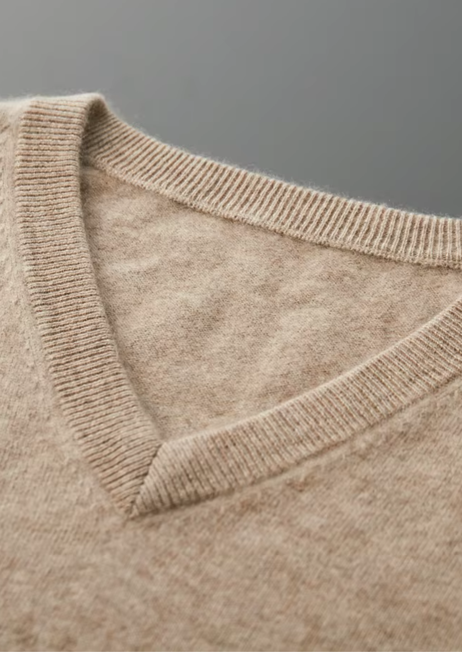 PURE EXTRA-FINE MERINO WOOL CLASSIC V-NECK SWEATER
