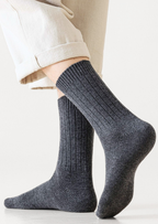BLACK ULTRA-SOFT RIBBED MERINO WOOL SOCKS